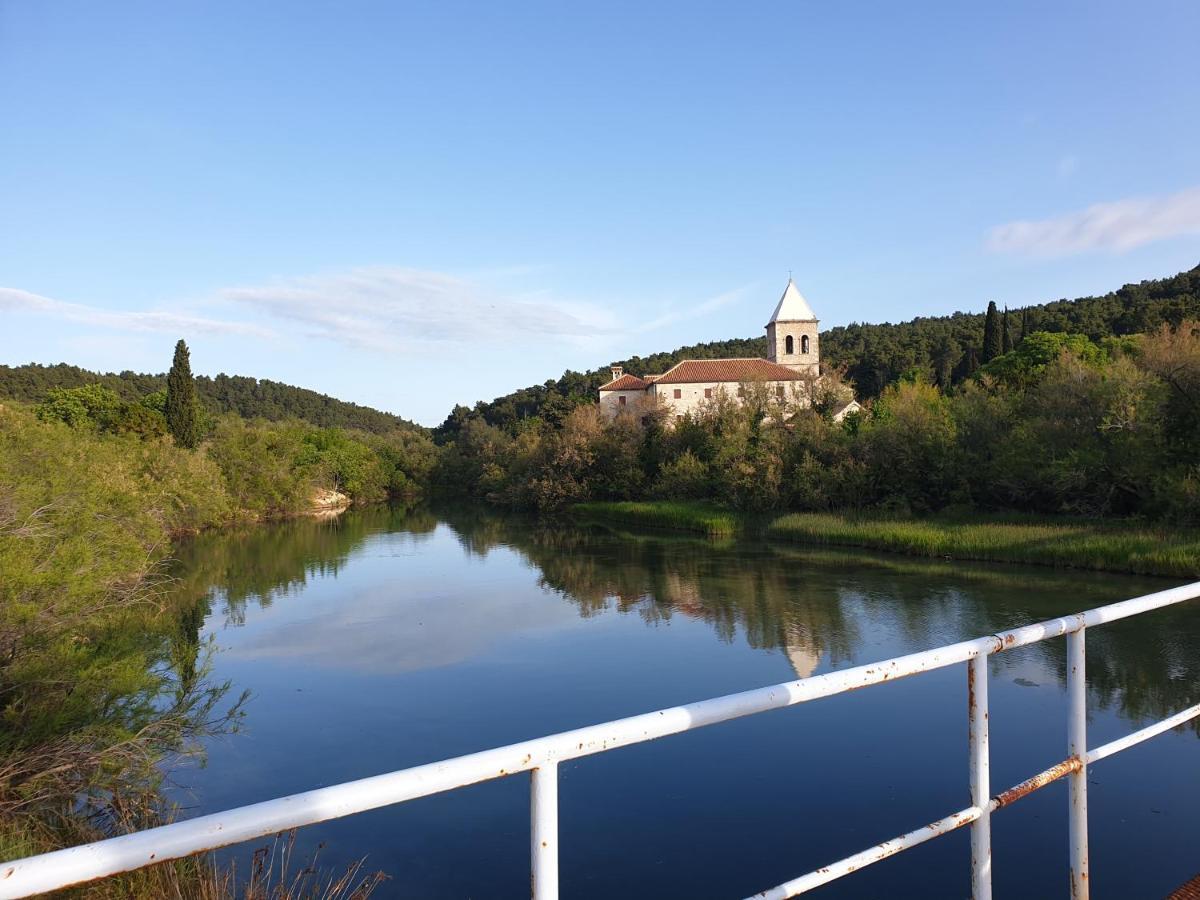 Apartmani Rudi Anic Exterior photo